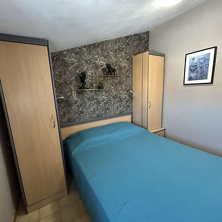 Climatise Du Roi Gr1010-a7 Apartment *